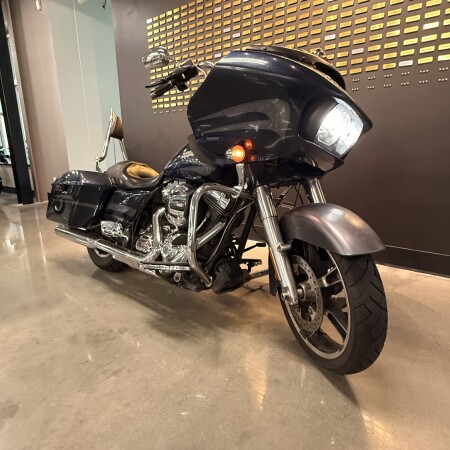 2016 Harley-Davidson® Road Glide® Special Custom Colour Cosmic Blue Pearl thumb 1