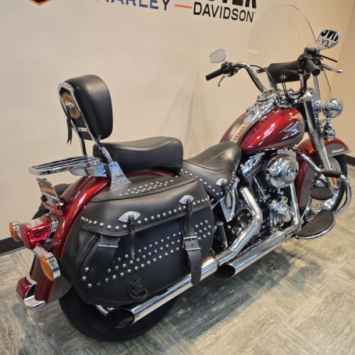 2009 Harley-Davidson® Heritage Softail® Classic Two-Tone Red Hot Sunglo/Smokey Gold FLSTC thumb 3