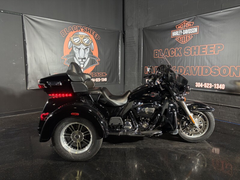 2023 Harley-Davidson® Tri Glide® Ultra FLHTCUTG
