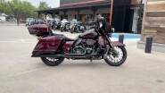 2019 Harley-Davidson® CVO™ Street Glide® Black Forest & Wineberry