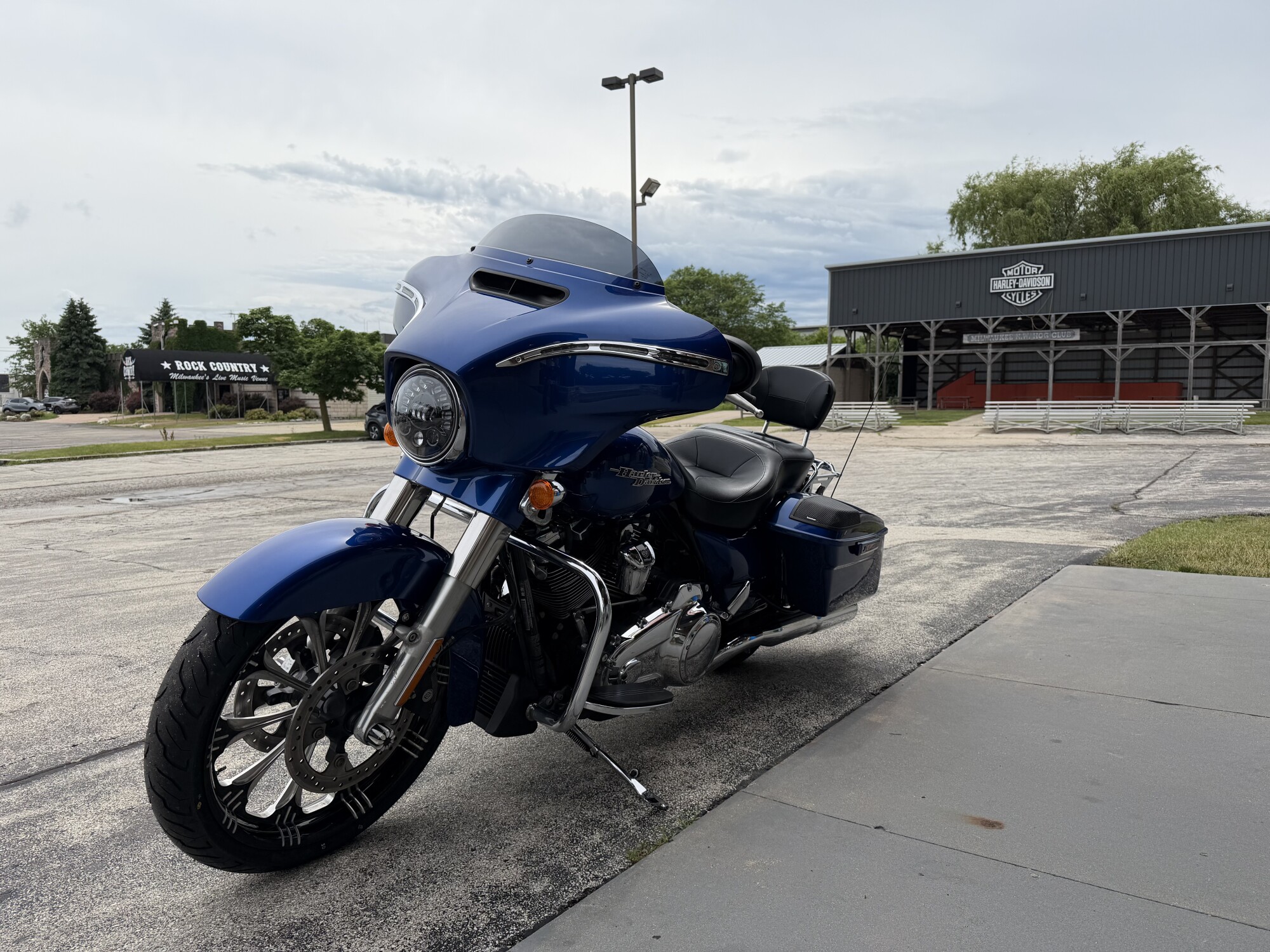 2017 Harley-Davidson Street Glide Special