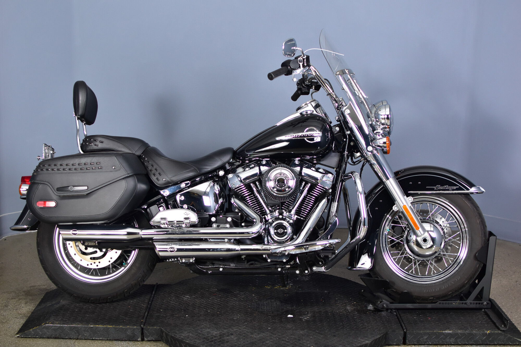 2020 Harley-Davidson® Heritage Classic 107 Vivid Black