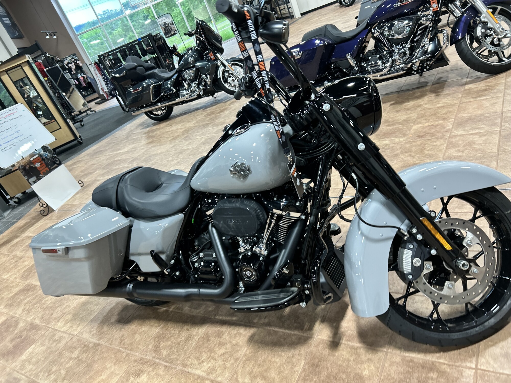 2025 Harley-Davidson® Road King™ Special, photo 7