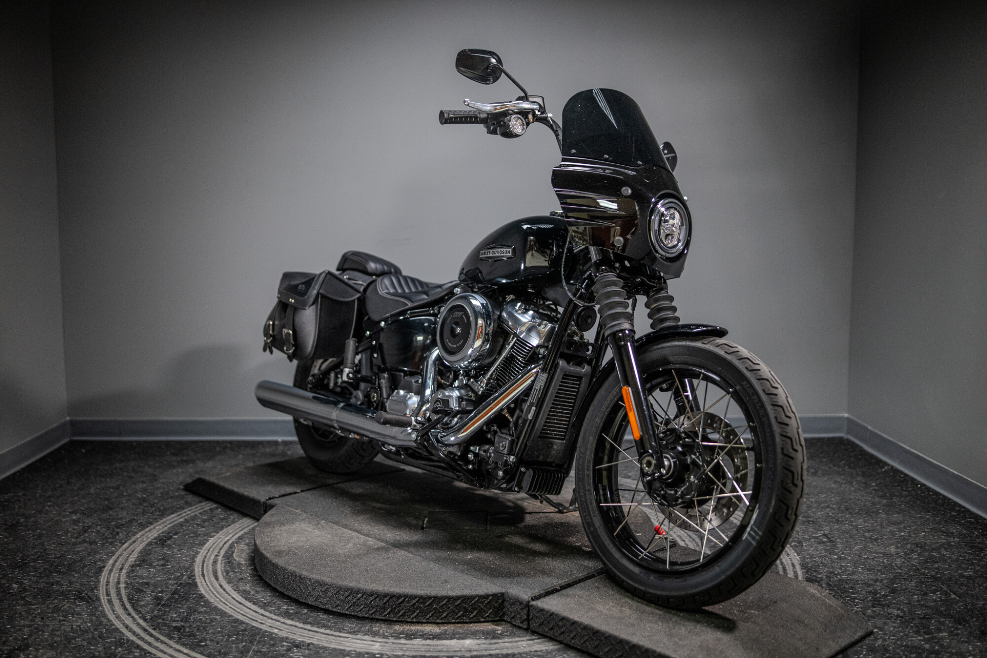 2025 Street Bob™ (FXBB)