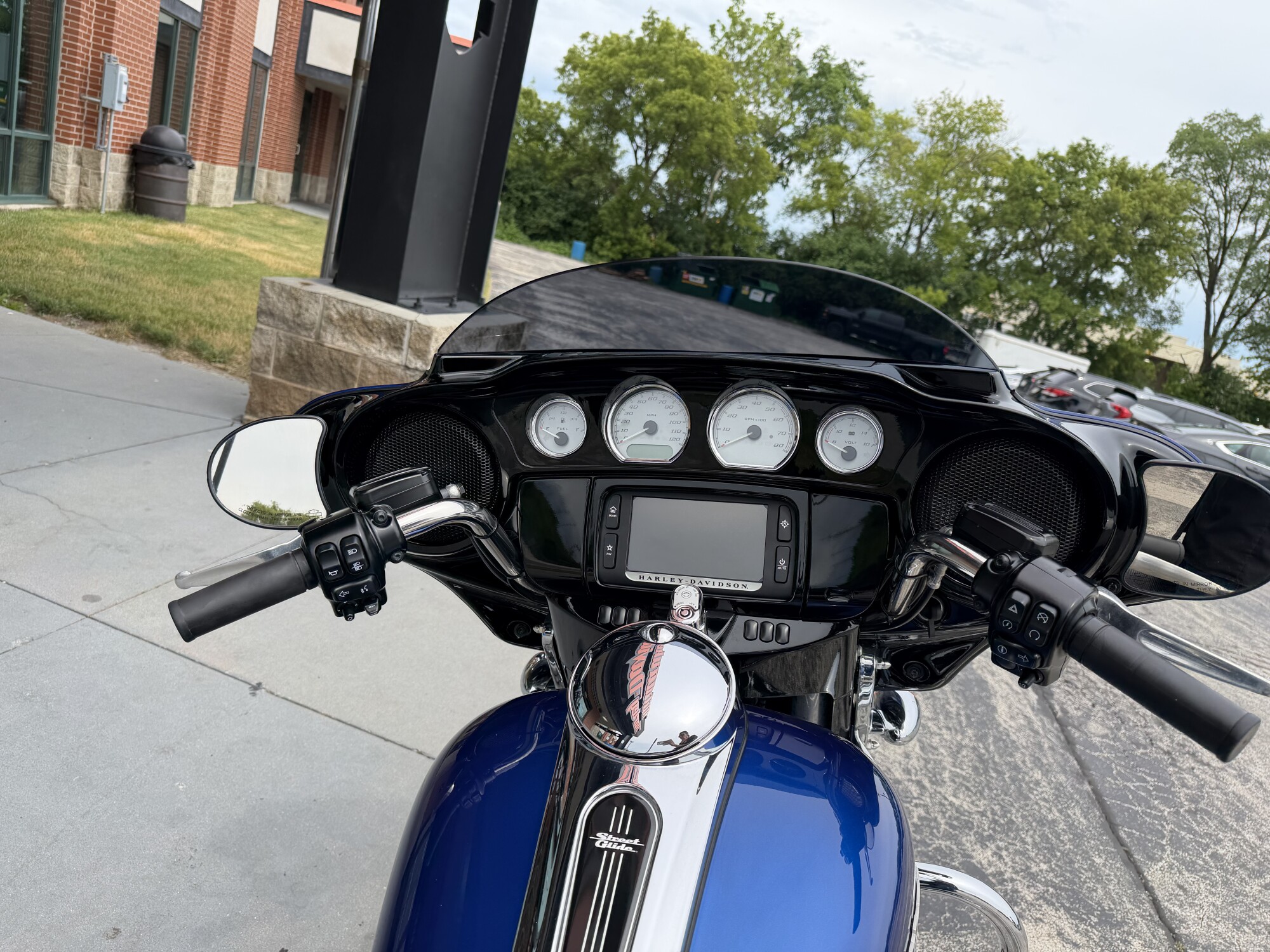 2017 Harley-Davidson Street Glide Special
