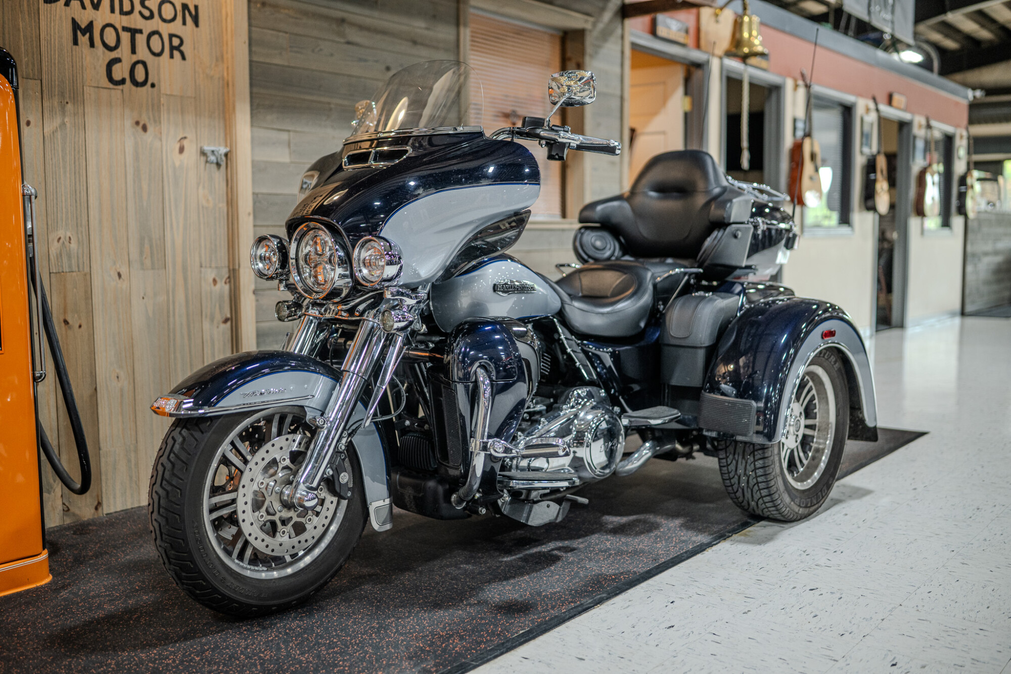2020 Tri Glide® Ultra (FLHTCUTG)