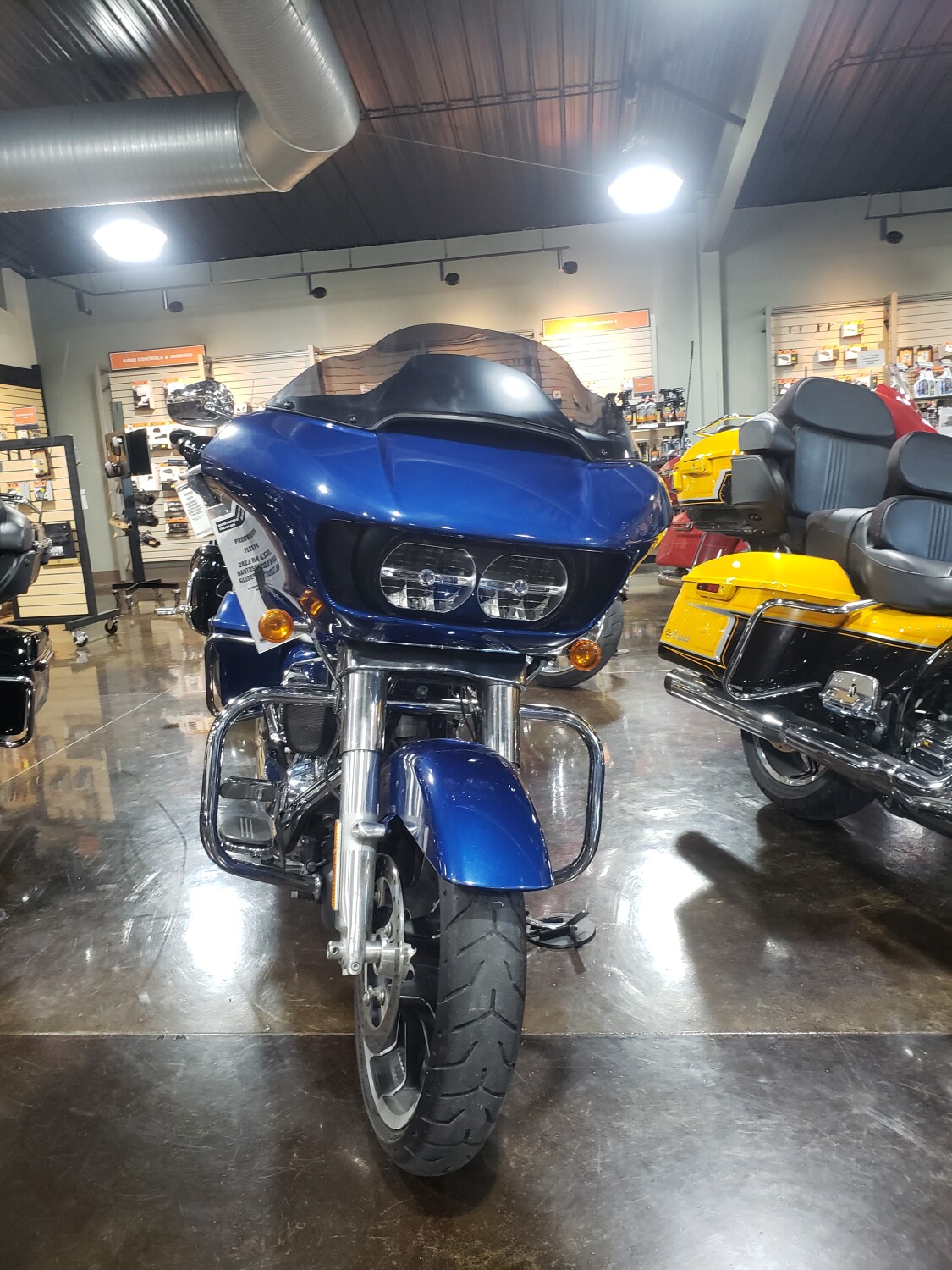 2022 Harley-Davidson® Road Glide® Reef Blue