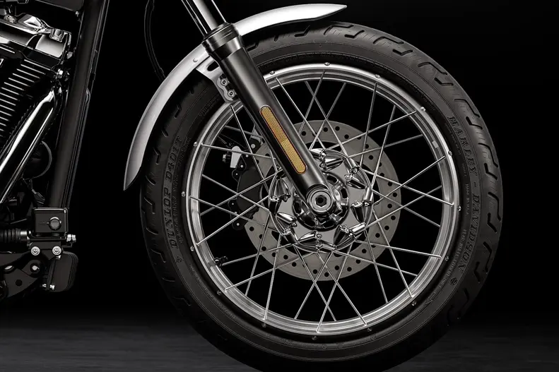 Chrome Details + Tubeless Laced Wheels
