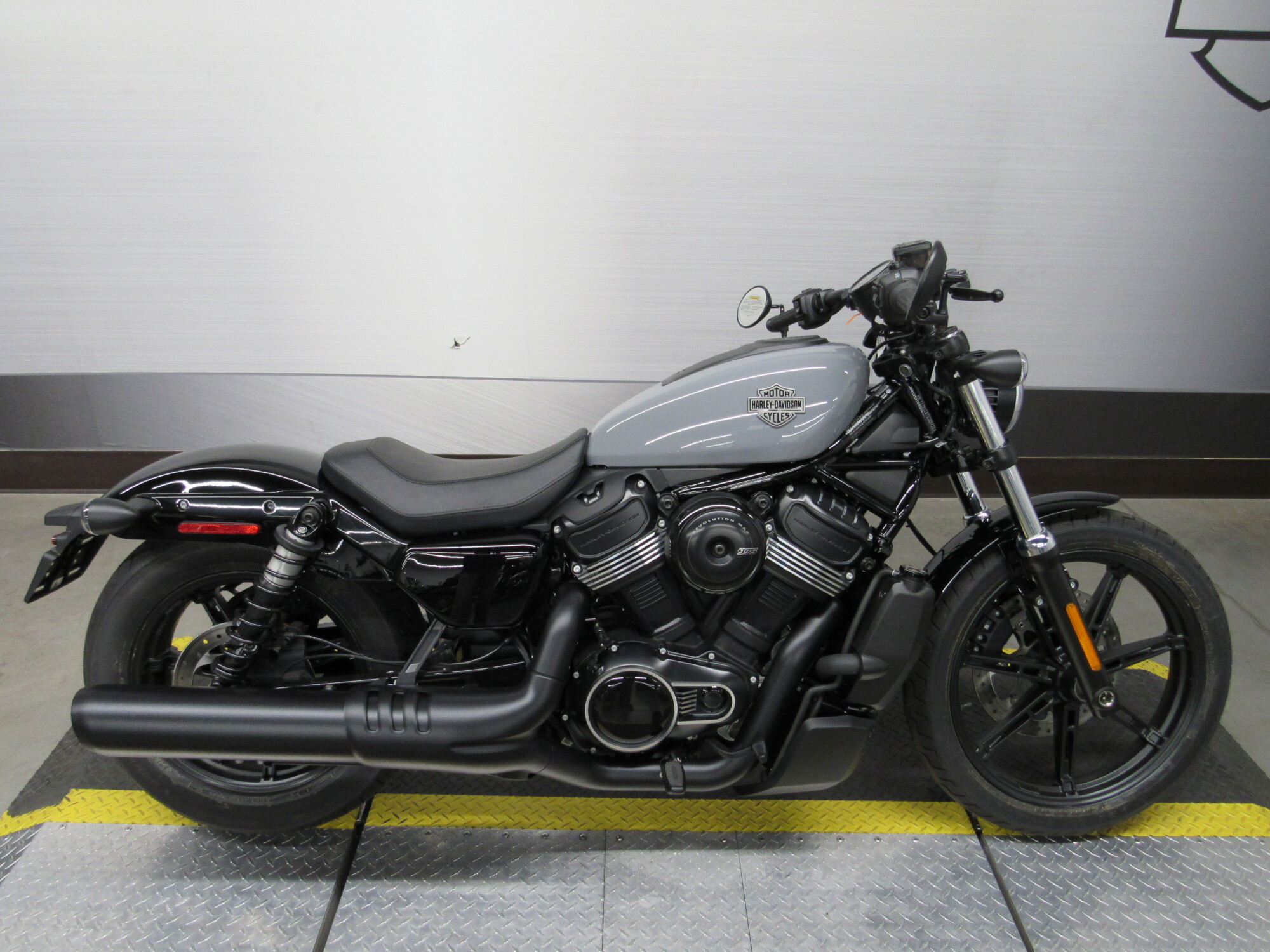 RH975 2026 Nightster®
