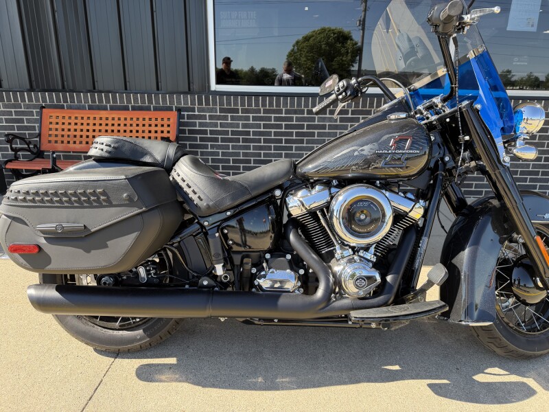 2026 Harley-Davidson® Heritage Classic Midnight Ember w/Laced Wheels