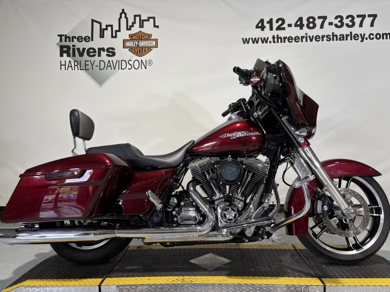 2014 Harley-Davidson® Street Glide® Special Mysterious Red Sunglo
