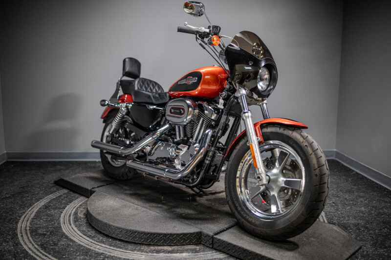  2011 1200 Custom (XL1200CP)