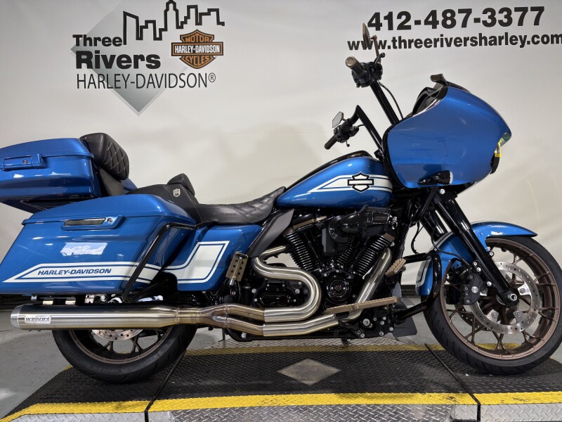 2023 Harley-Davidson® Road Glide® ST Fast Johnnie