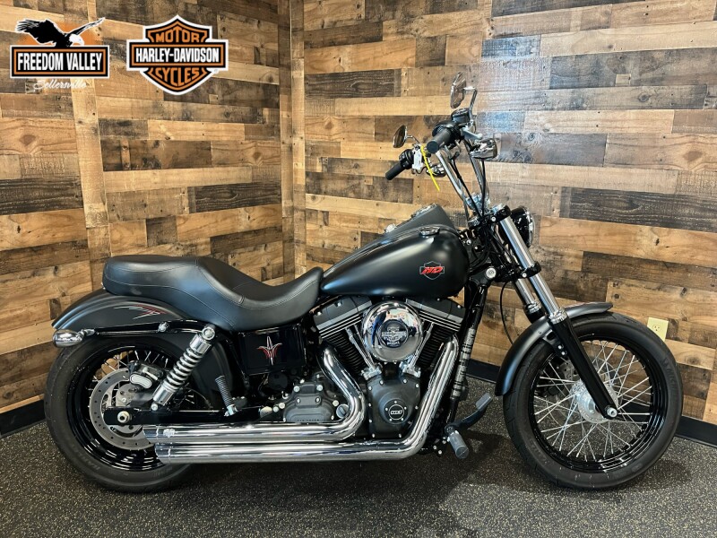 2016 Harley-Davidson® Street Bob® Black Denim FXDB103