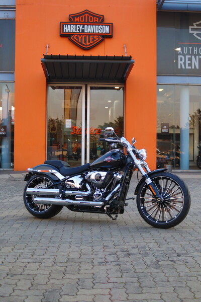 2025 Harley-Davidson® Breakout™ Midnight Firestorm