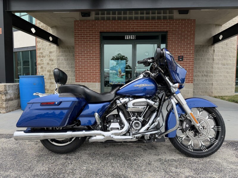 FLHXS 2017 Street Glide® Special