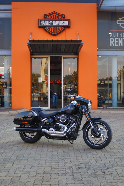 2024 Harley-Davidson® Sport Glide™ Vivid Black