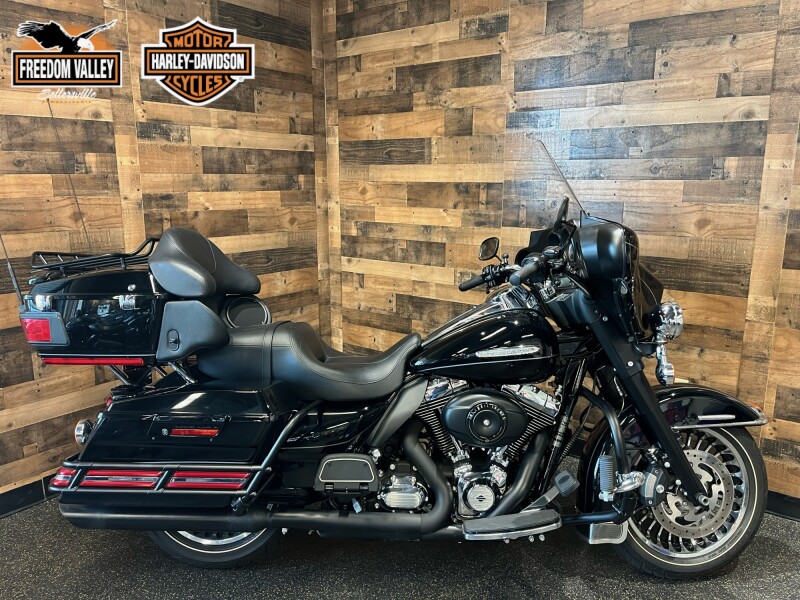 2011 Harley-Davidson® Electra Glide® Ultra Limited Vivid Black FLHTK