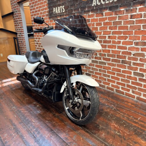 FLTRX 2024 Road Glide® thumb 2