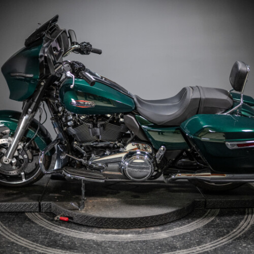 2024 Street Glide® (FLHX) thumb 2