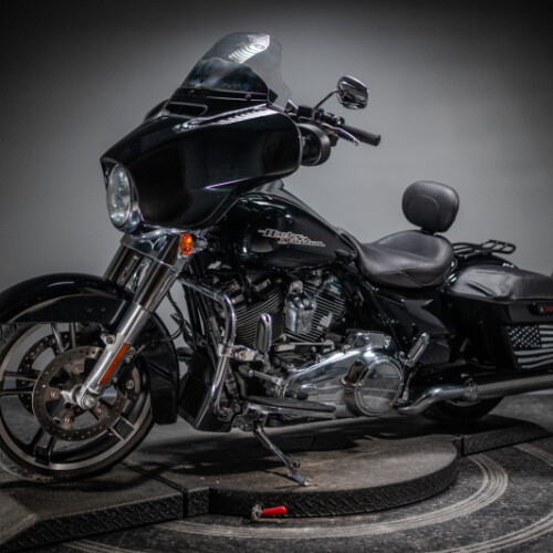 2018 Street Glide® (FLHX) thumb 2