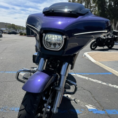 2026 Harley-Davidson® Street Glide® Purple Abyss Chrome Trim thumb 1