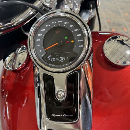 2019 Harley-Davidson® Sport Glide™ Wicked Red thumb 1