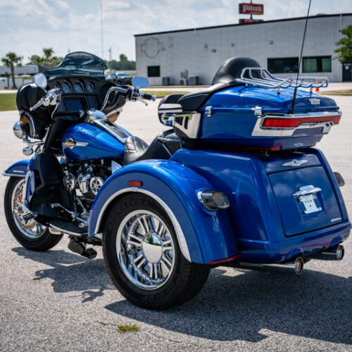 2024 Harley-Davidson Tri Glide Ultra FLHTCUTG thumb 0