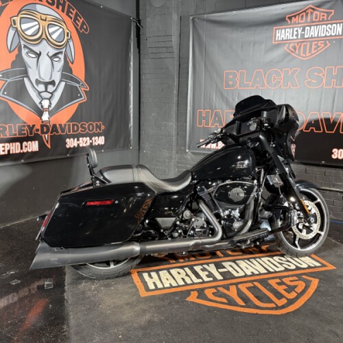 2024 Harley-Davidson® Street Glide® FLHX thumb 3