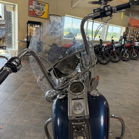 2004 Harley-Davidson® Heritage Softail® Classic LUXURY BLUE W/PINSTRIPES thumb 0
