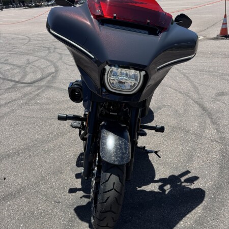 2026 Harley-Davidson® CVO Street Glide ST thumb 2
