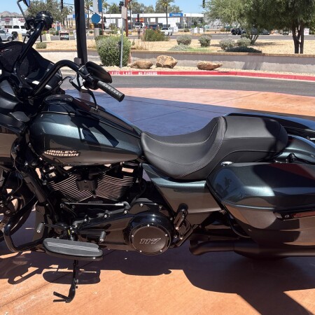 FLTRX 2025 Road Glide™ thumb 3