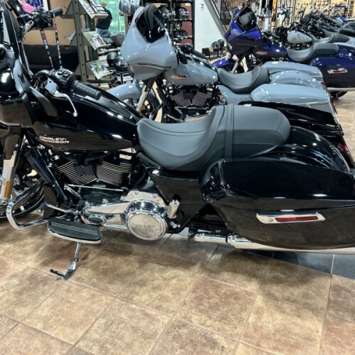  2026 Harley-Davidson® Street Glide® thumb 2