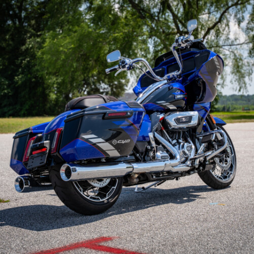 2025 Harley-Davidson CVO Road Glide FLTRXSE thumb 2