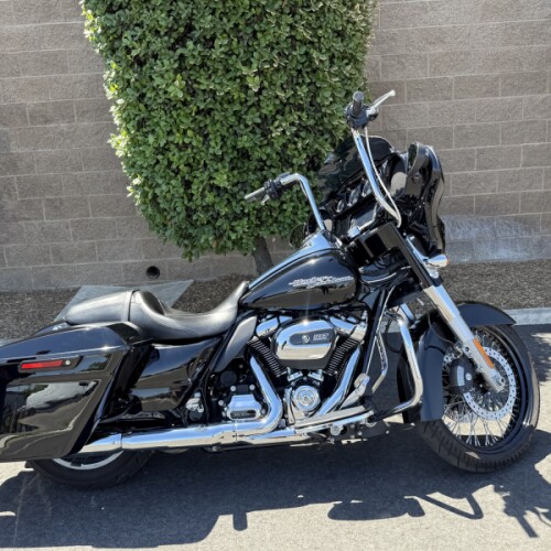 FLHXS 2017 Street Glide® Special thumb 3
