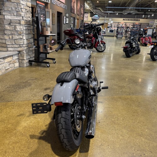 FXBB 2026 Street Bob® thumb 1