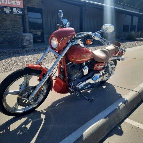 2001 Harley-Davidson® Wide Glide® Scarlet Red Paint Scheme and 23k Gold Leaf Flames thumb 3