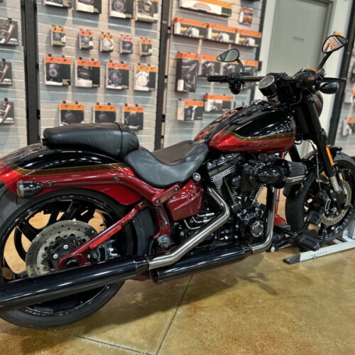 FXSE 2017 CVO™ Pro Street Breakout® thumb 3
