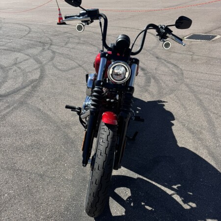 2026 Harley-Davidson® Street Bob® thumb 2