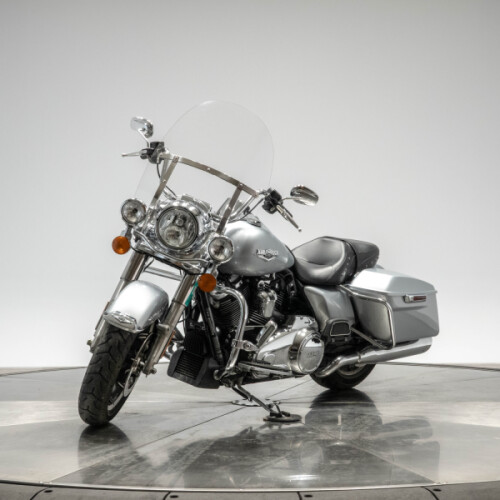2019 HARLEY-DAVIDSON FLHR ROAD KING in Barracuda Silver thumb 0