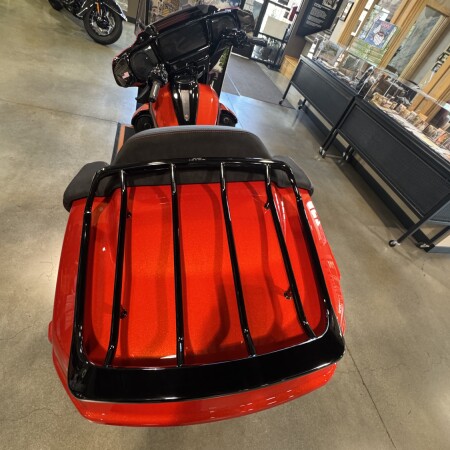 2026 Harley-Davidson® CVO Street Glide Limited Citrus Heat CVO Tri-Tone thumb 2