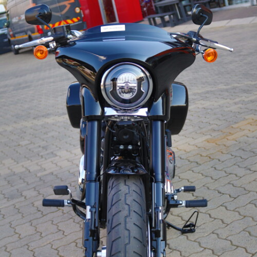2024 Harley-Davidson® Sport Glide™ Vivid Black thumb 2