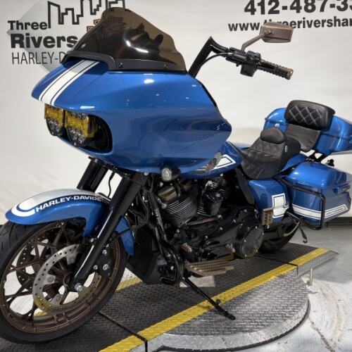 2023 Harley-Davidson® Road Glide® ST Fast Johnnie thumb 1