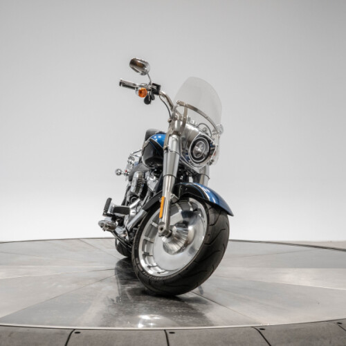 2018 HARLEY-DAVIDSON FLFBS FAT BOY 114 in Legend Blue/ Black thumb 2