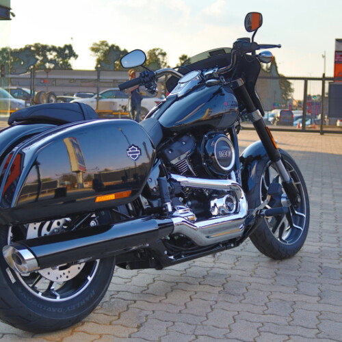 2024 Harley-Davidson® Sport Glide™ Vivid Black thumb 0