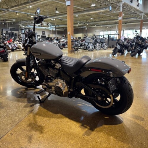 FXBB 2026 Street Bob® thumb 3