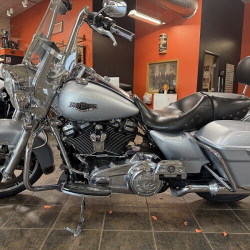 2019 Harley-Davidson® Road King® Barracuda Silver thumb 0