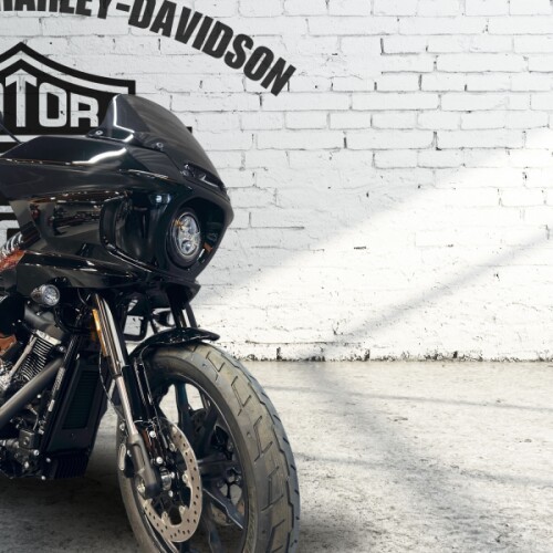 2026 Harley-Davidson® Low Rider® ST Vivid Black Black Trim thumb 2