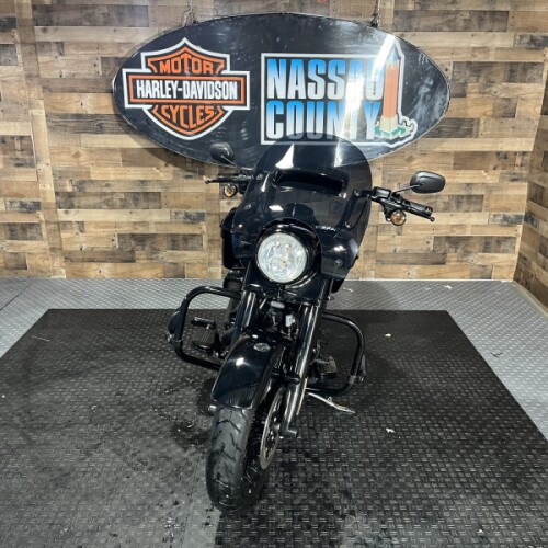 2017 Harley-Davidson® Road King® Special Vivid Black thumb 3