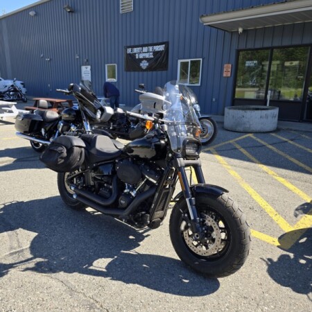 2021 Harley-Davidson® Fat Bob® 114 Vivid Black thumb 3